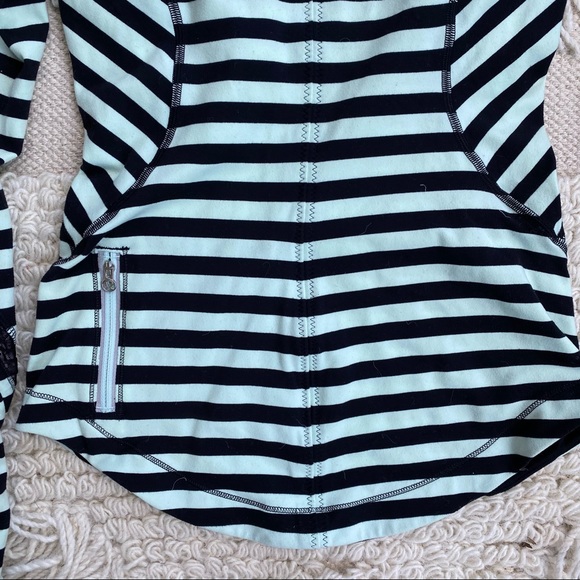 LULULEMON sea stripe mint and black striped Run: Reflect long sleeve tee 4 - Picture 10 of 11